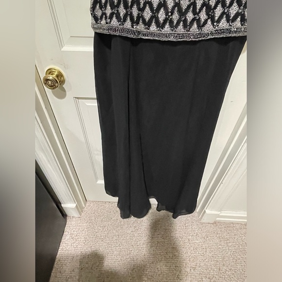 Mark & John by Gopal Dress - Picture 6 of 16